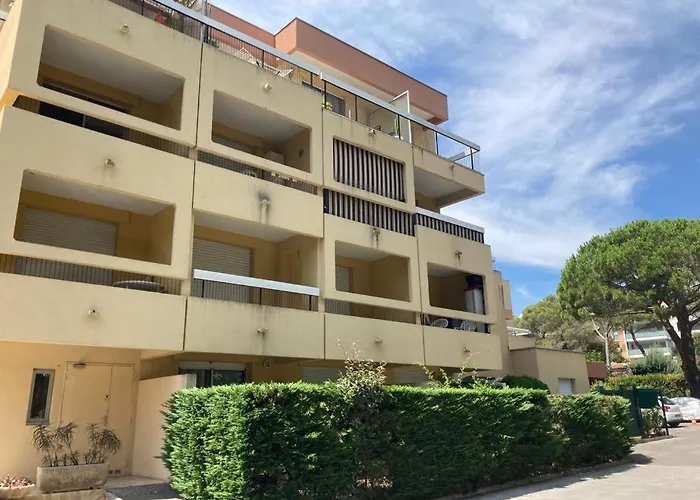 Paradise Entre Et Pins * Saint-Raphael (Var)